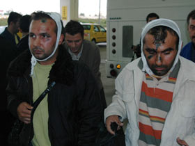 Kazaklar, Türk işçilere saldırdı