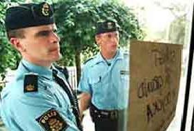 Hollanda'da 4 kişi rehin alındı