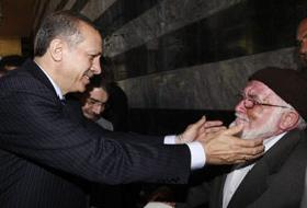 Hapis arkadaşını görünce ağladı