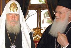 Patrikler birbirine girdi!