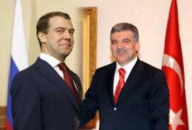 Gül, Medvedev ile görüştü