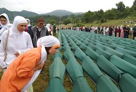 Srebrenitsa; cesedini arayan kabirlerin kenti