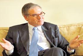 Alman Büyükelçi Atatürk'le Vurdu