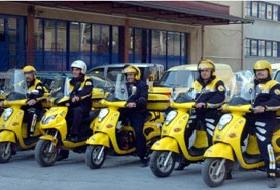 Bir postacı kaç kişiye zarf taşıyor?