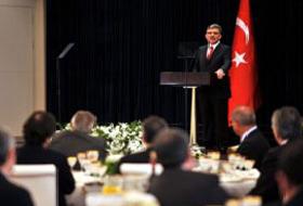 Elçilere yemek veren Gül'den bir ilk