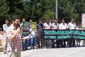 "Başörtüsü Zulmü Tatil Yapmıyor!" (FOTO)