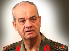 Komutanlarla 1,5 Saat Yemek