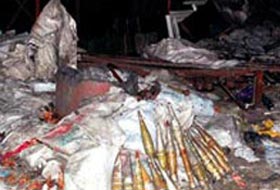 Çöpten cephane fışkırıyor