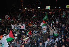 Protestolar kimlik ve tarafımızı göstermek için olmalı