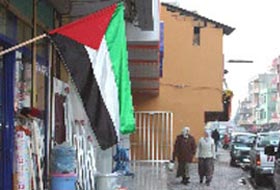 Filistin bayrağı asılan eve 6 ay bedava gaz