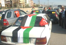 İsrail'i Protesto Konvoyu Suriye'ye Girdi