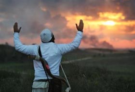 Siyonistler Çocuklarına Katliamı İzlettirdi (FOTO)