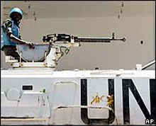 BM Lübnan'daki Görev Süresini Uzattı