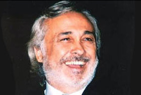 Müjdat Gezen Yine Sahnede