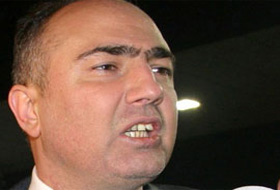 Tahliye oldu şov yaptı