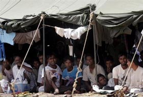 Myanmar'da 300 Müslüman Katledildi