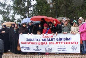 Sakarya'da 180. Başörtüsü Eylemi (FOTO)