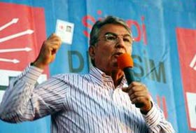 Reuters: Baykal Kendini Mehdi Zannediyor