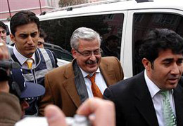 Rektör Okudan Tahliye Edildi