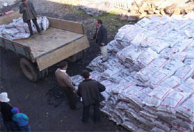 Kömür torbasından dinamit lokumu çıktı