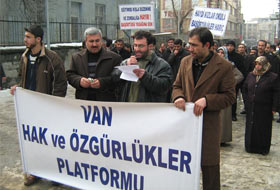 Van'da 130. Başörtüsü Eylemi (FOTO)