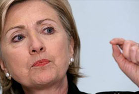 Clinton, ABD ile AB Demokrasisini Karşılaştırdı