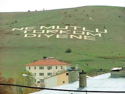 Dağlarda milliyetçi slogan temizliği