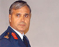 Yasakcı komutanlar esnaftan özür dilemiş