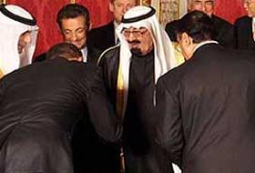 Beyaz Saray: Obama eğilmedi, boyu uzun