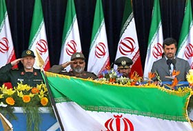 İran'da 'Ordu Günü' kutlamaları