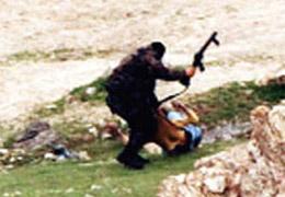 Çocuk Bayramında Çocuğa Dayak (VİDEO)