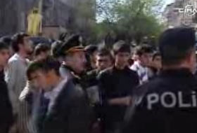 Azerbaycan Okul Baskınından Görüntüler (VİDEO)