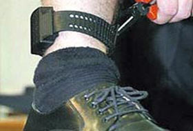 İran, elektronik kelepçeye geçiyor