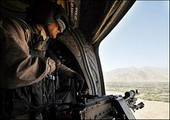 Afganistan'da 2 NATO askeri öldürüldü