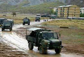 Cephane askeri araçla geldi!