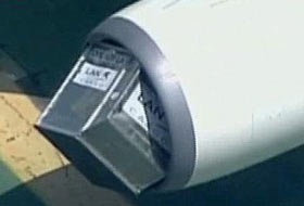 Uçakta konteyner dehşeti (FOTO-VİDEO)