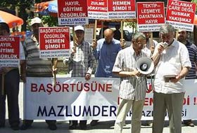 Akyazı'da 119. başörtüsü eylemi