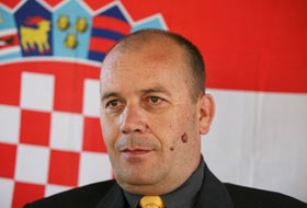 "Ananızı ağlatmaya, sizi soymaya geliyorum"