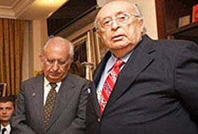 Başörtü düşmanı, DP İzmir İl Başkanı oldu