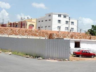 Genelev karşısına cami!