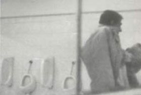 Okulu şimdide polis bastı