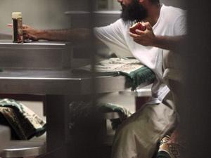 Guantanamo'da seccade şov