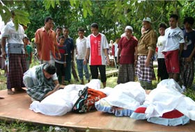 Patani"de kanlı cami baskını (FOTO)