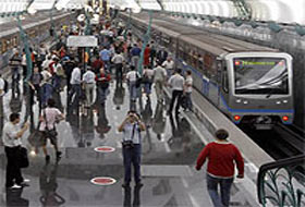 Metrolarda 'haremlik-selamlık' tartışması