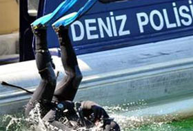 Polis denizde arama yapıyor