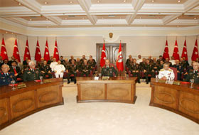 Siyasetten elinizi çekin yıpranmayın