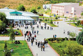 Üniversite'de Skandal