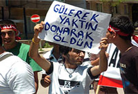 O Pankartı Açan Genç Konuştu