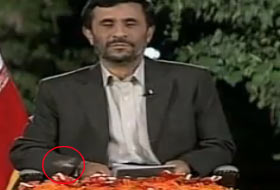 Obama'ya sinek, Ahmedinejad'a kelebek (VİDEO)