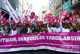 Taksimde Darbelere Hayır Mitingi
